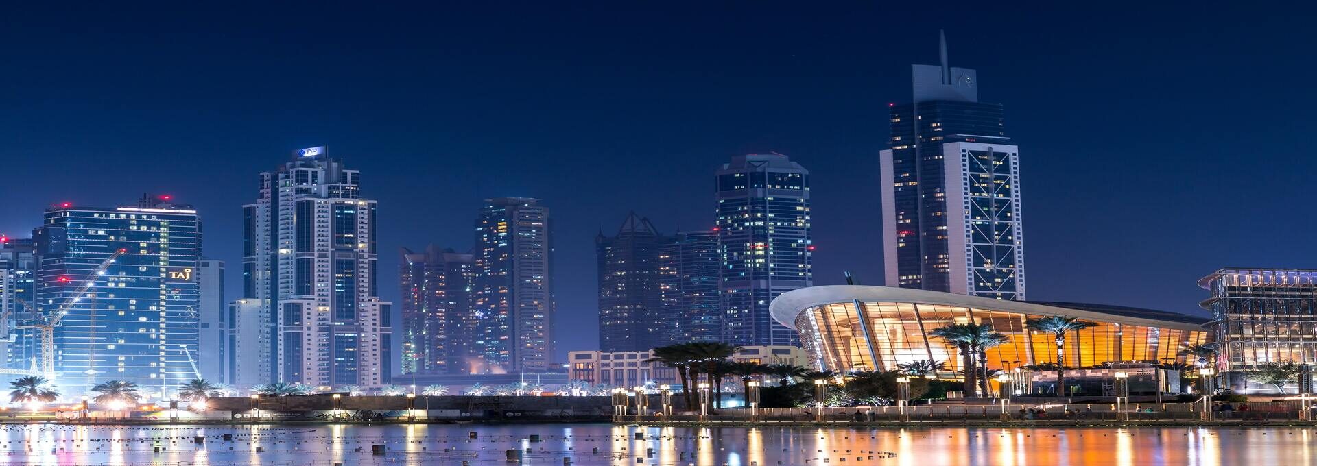 a city skyline at night